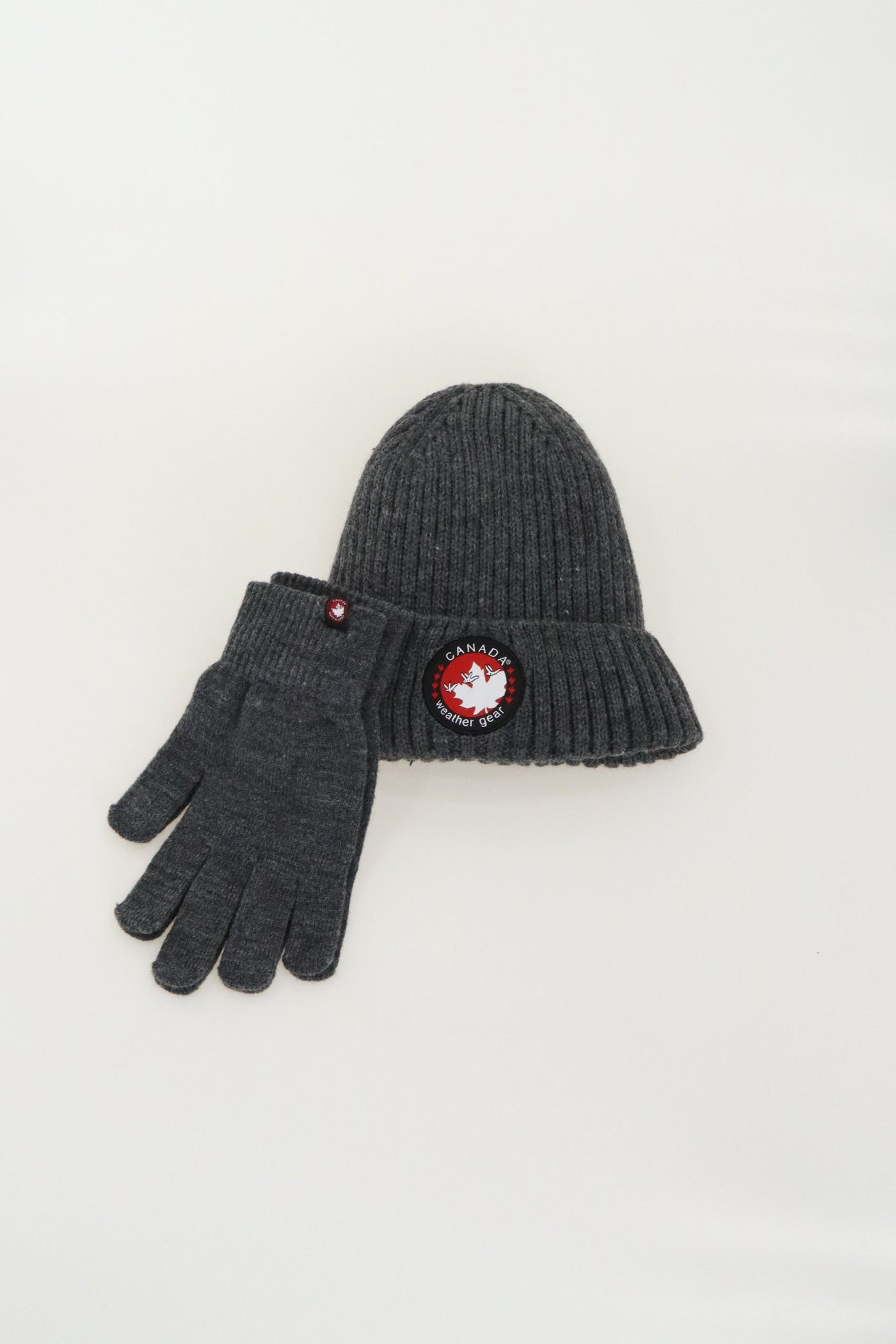 canada weather gear mütze Gloves and Ribbed Knit Hat Shoe size:40 FISCHER Fahrrad Helm Infusion Displays